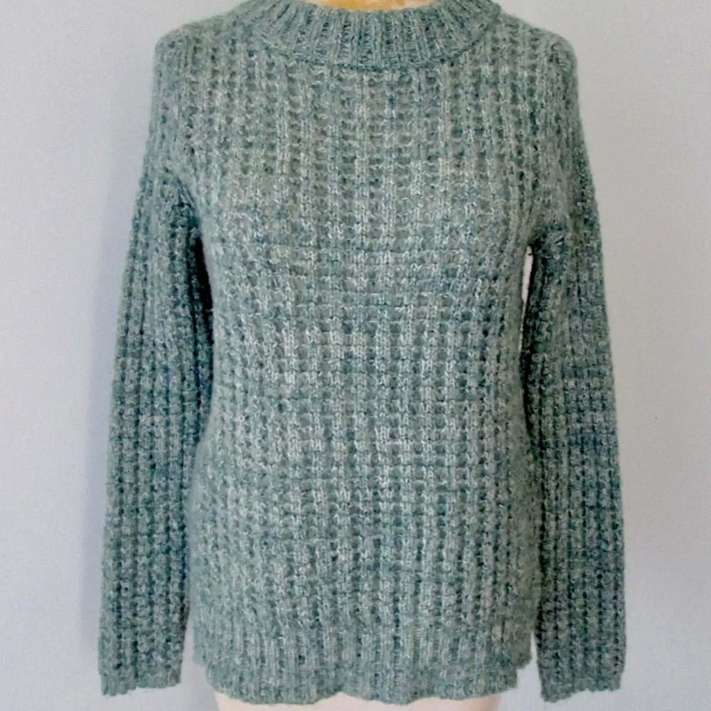 Field Flower Anthro green sweater